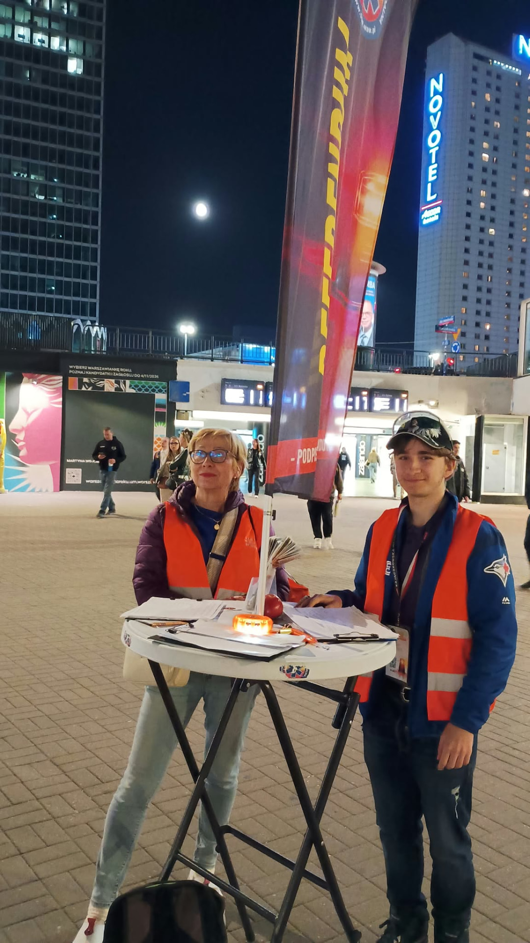 Zbiórka podpisów — Stołeczna Operacja Referendalna