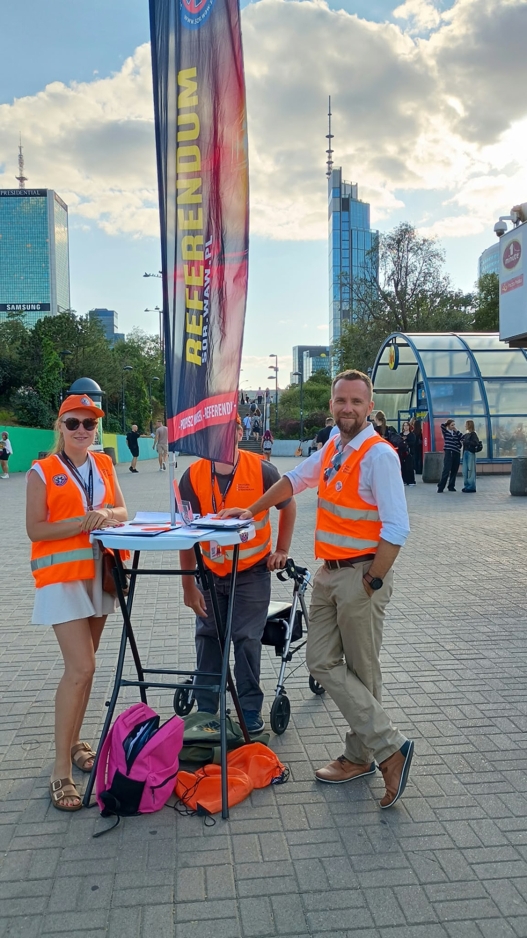 Zbiórka podpisów — Stołeczna Operacja Referendalna