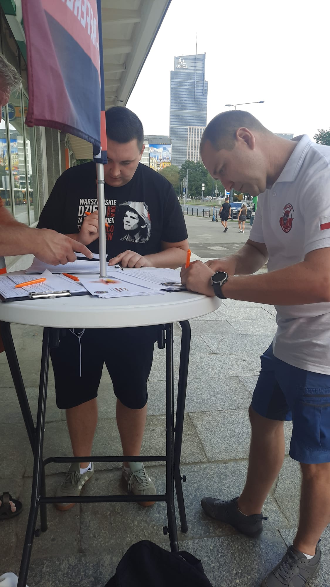 Zbiórka podpisów — Stołeczna Operacja Referendalna