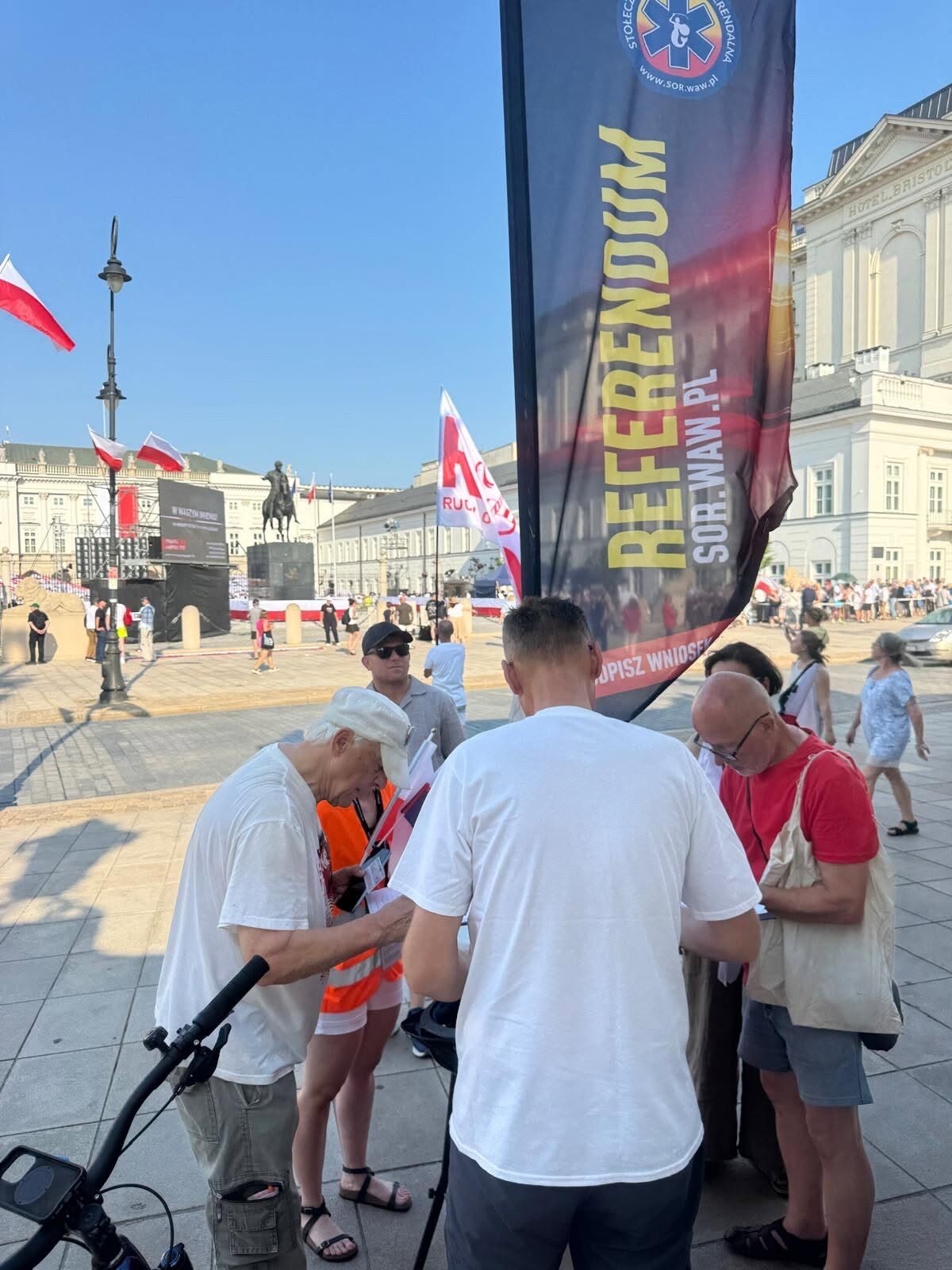 Zbiórka podpisów — Stołeczna Operacja Referendalna